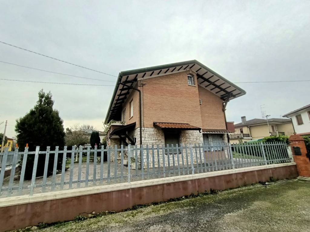 Villa a Adria in ADRIA Via Martin Luther King, 1 - Foto 5