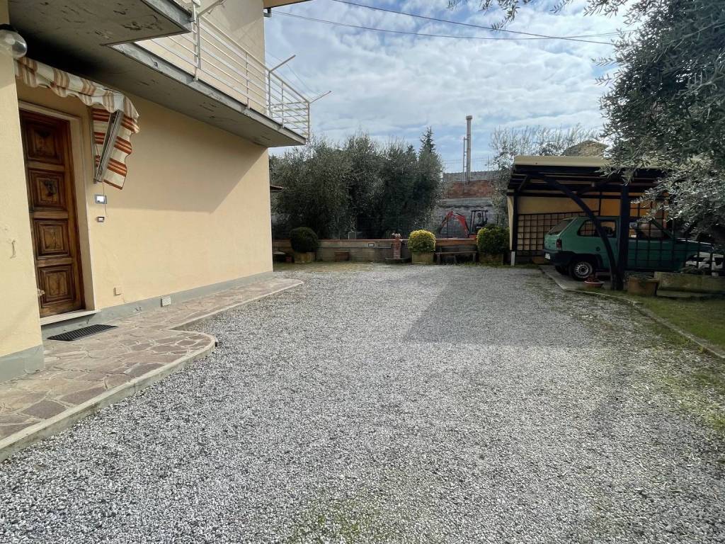 Villa a Monsummano terme in Via Occhibelli - Foto 2