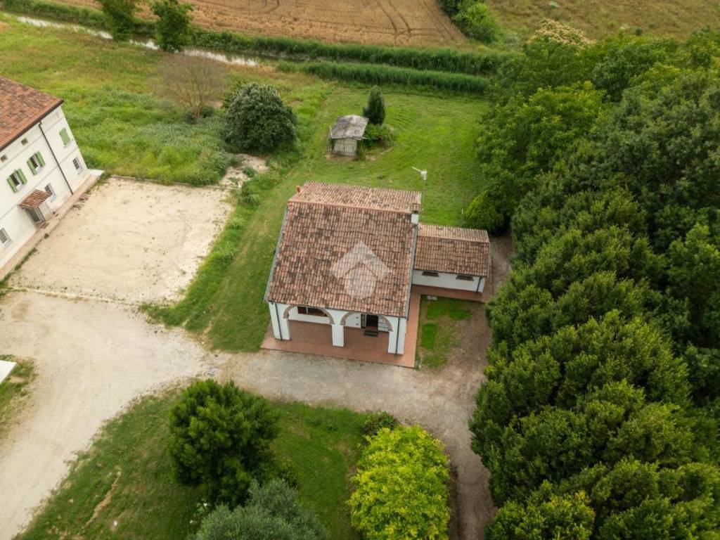 Villa a Bagnolo san vito in Via Organo, 20 - Foto 3