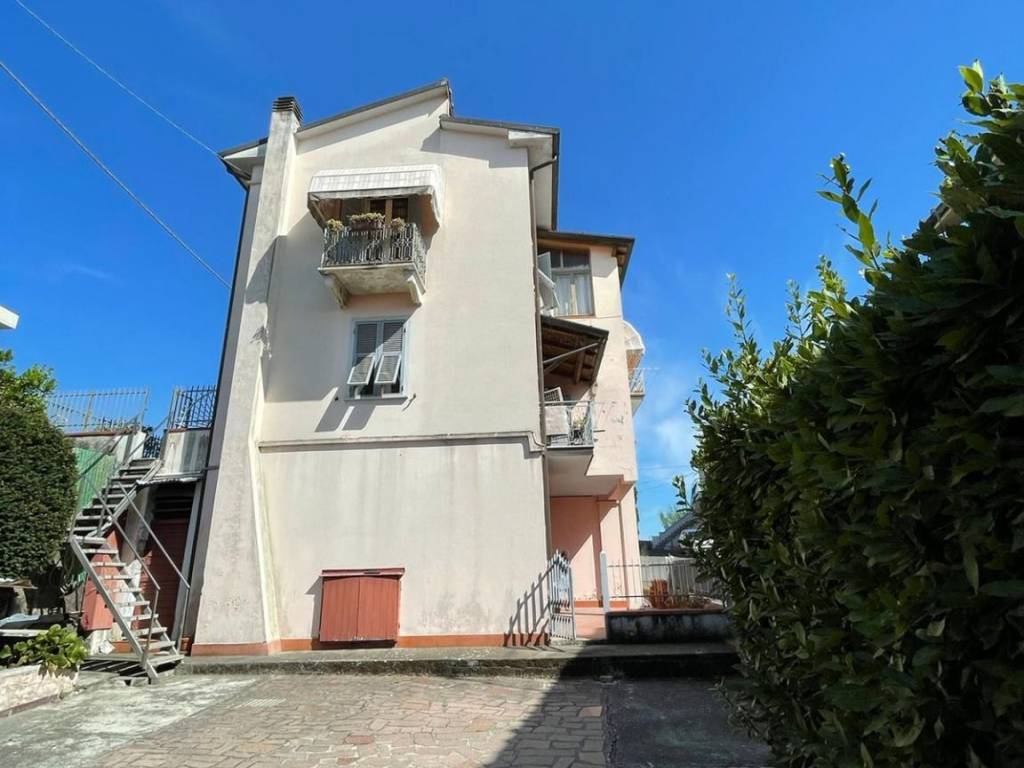 Appartamento a Sarzana in Via Cisa, 69 - Foto 4