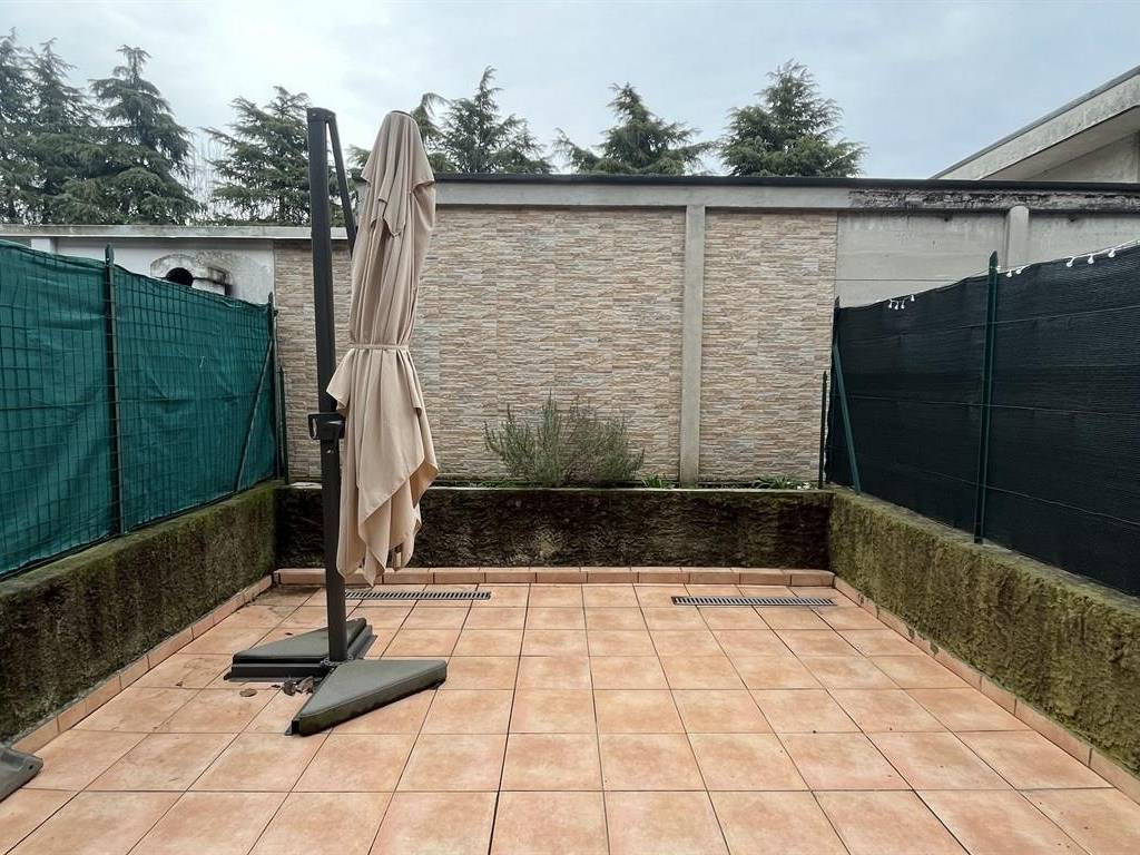 Villetta a schiera a Caronno pertusella in VIA MANZONI, 79 - Foto 2
