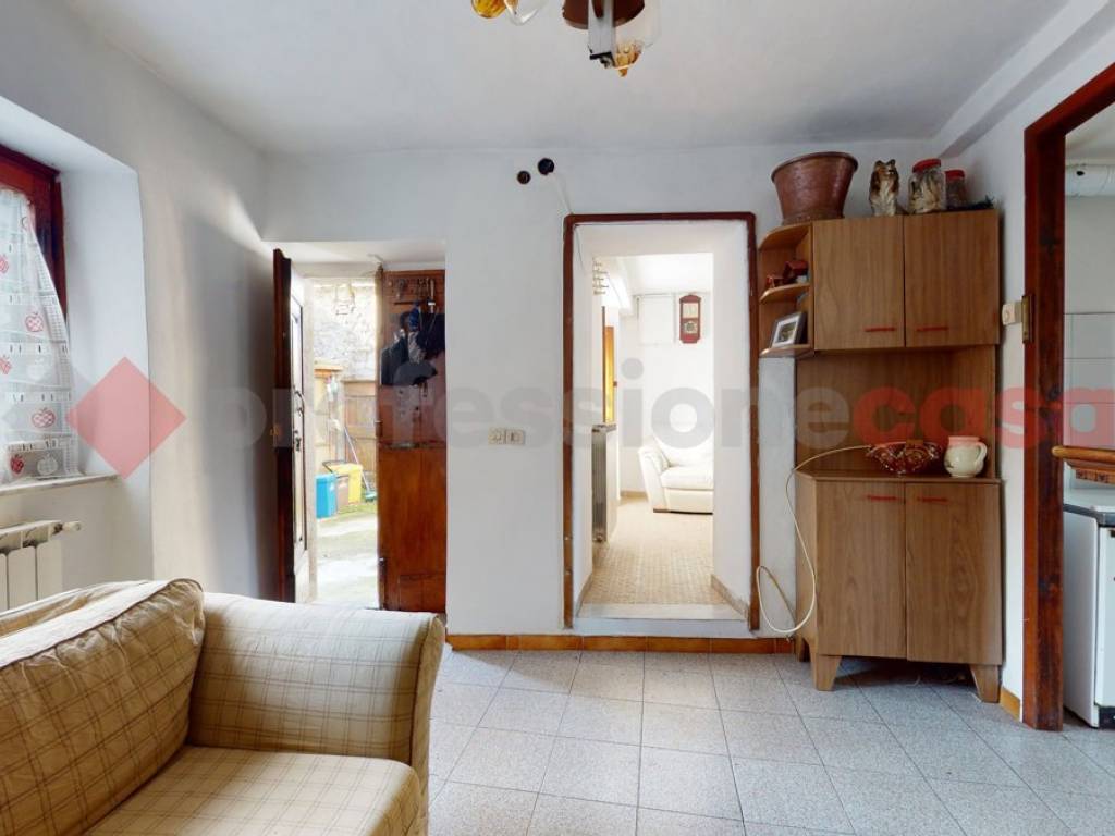Casa indipendente a Bagni di lucca in Via Rughe Montefegatesi, 25 - Foto 2