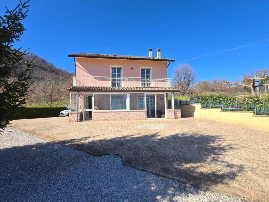 Villa a Montemarano in C/da Quercete - Foto 2