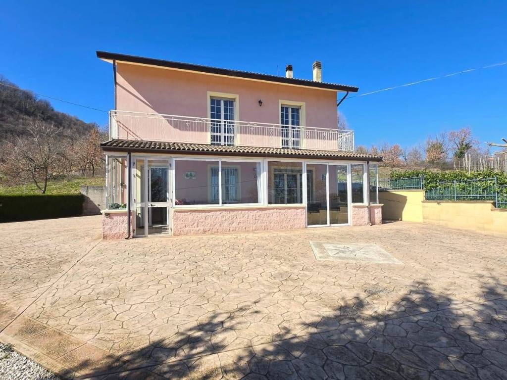 Villa a Montemarano in C/da Quercete - Foto 4