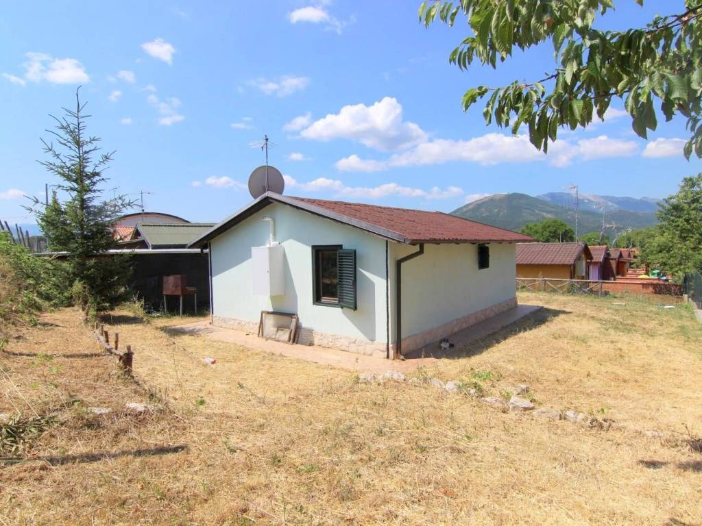 Casa indipendente a Pizzoli in Villaggio Belverde - Foto 2