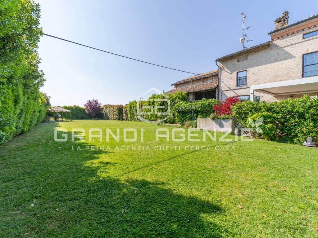 Villa a Soragna in Strada di Gazzolo, 32 - Foto 3