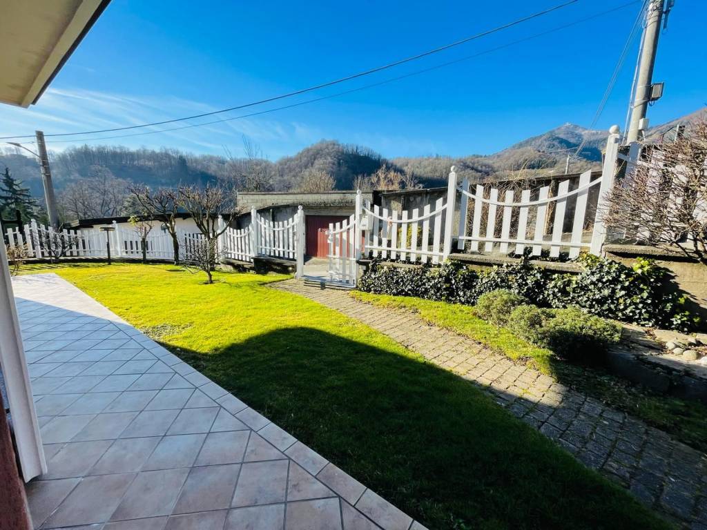 Villa a Coggiola in Via 4 Novembre, 56 - Foto 2