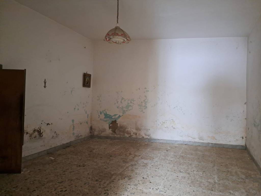 Casa indipendente a Maddaloni in Via Ponte Carolino - Foto 4