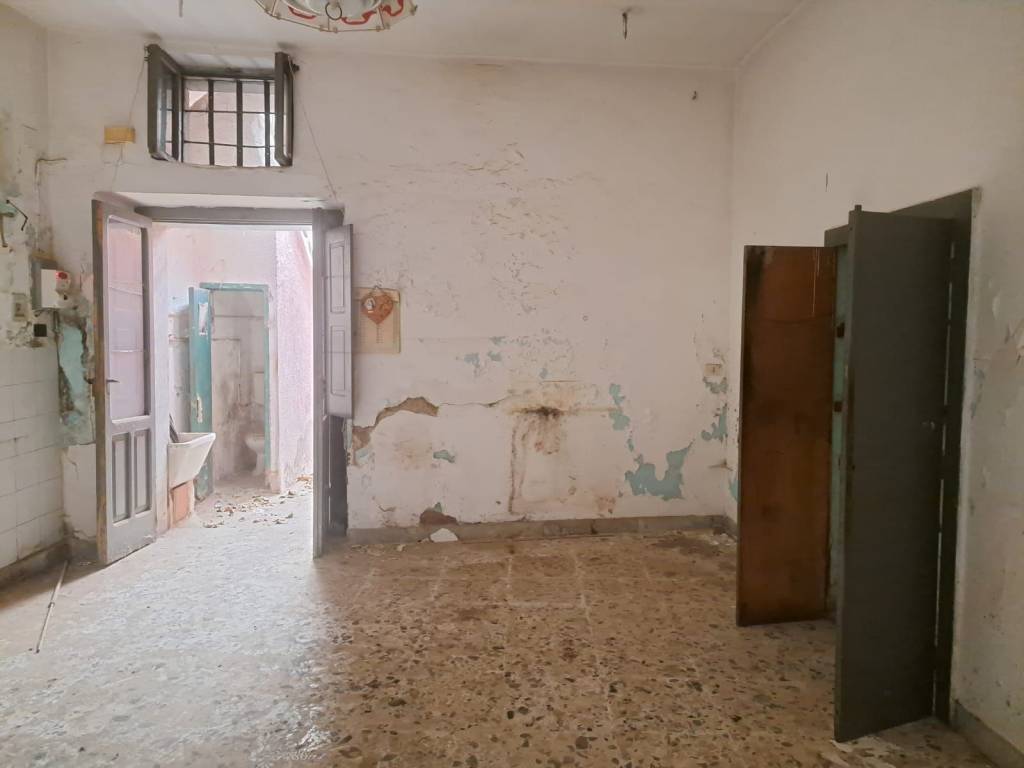Casa indipendente a Maddaloni in Via Ponte Carolino - Foto 5