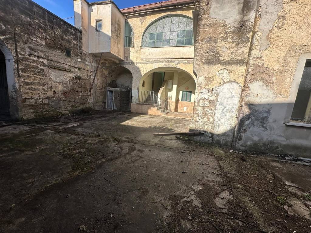 Palazzo / stabile a San prisco in Via Cesare Battisti - Foto 2