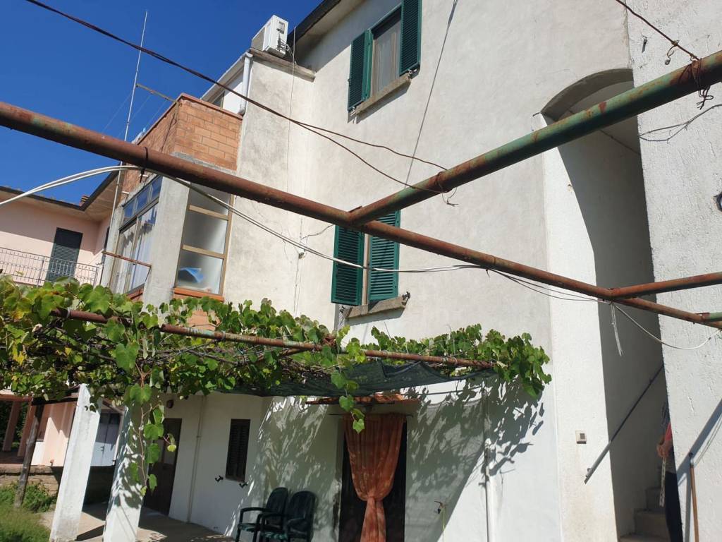 Appartamento a Roccastrada in via Roma , 142 - Foto 3