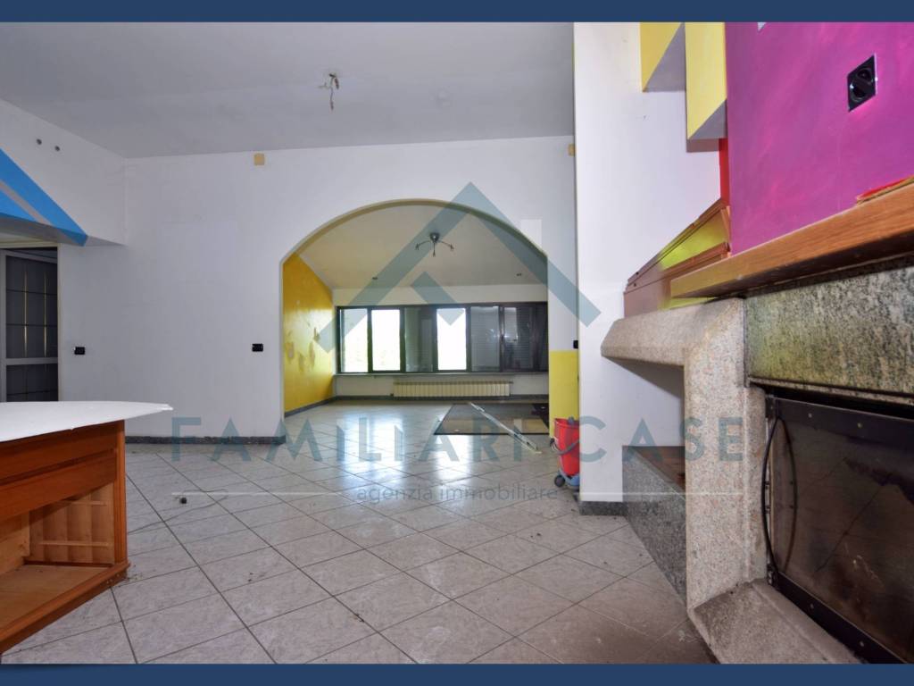 Appartamento a Azzate in mascagni - Foto 5