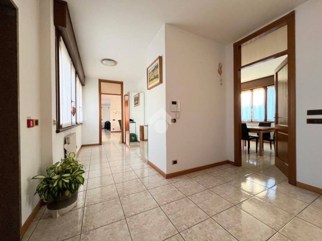 Villa a Codroipo in Via Tita Marzuttini, 3 - Foto 3