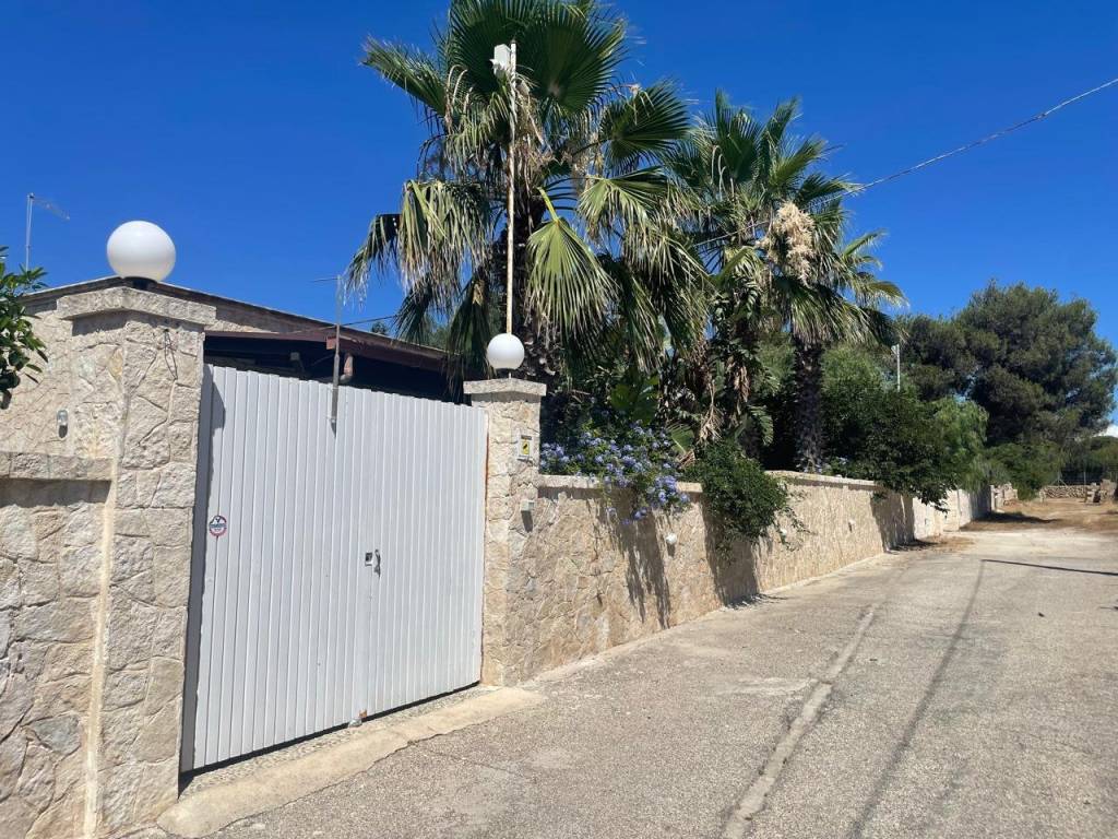 Villa a Manduria in Via dei Lillà - Foto 2
