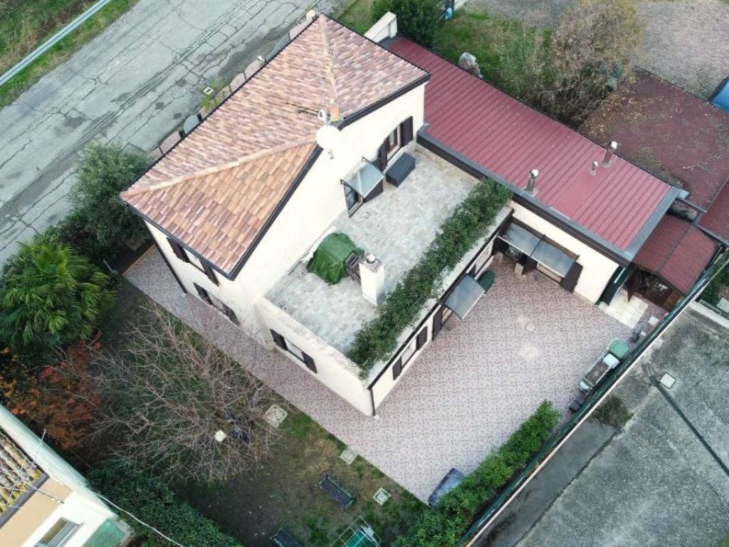Villa a Terre del reno in Via Martiri della Libertà, 55 - Foto 3