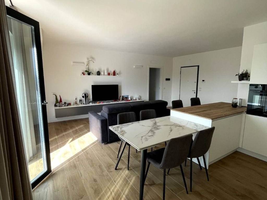 Appartamento a Viadana in Via Luigi Cantoni, 9 - Foto 2