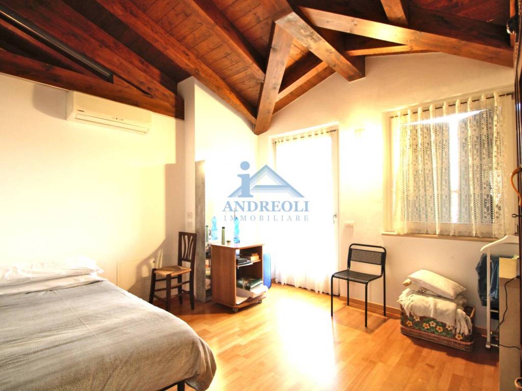 Villa a Torri del benaco in Via Volpara - Foto 4