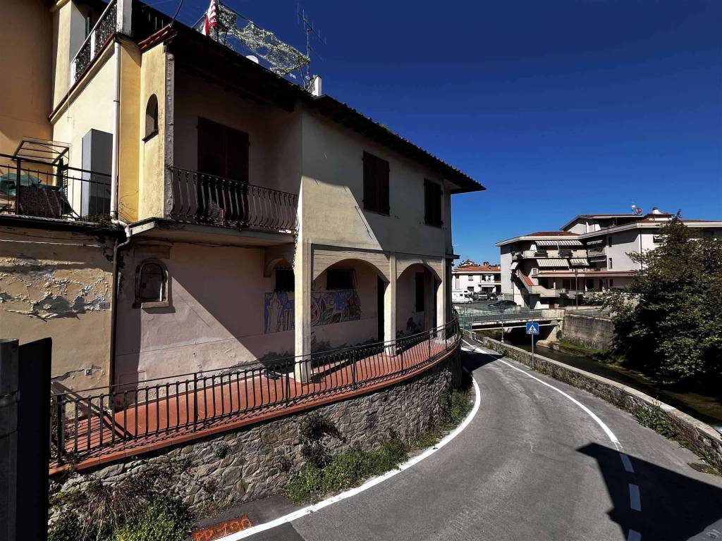 Casa indipendente a Cavriglia in VIA DEL MOLINO, 1 - Foto 2