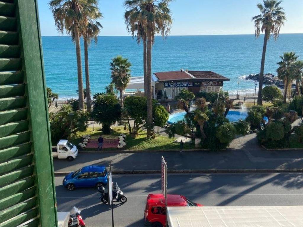 Appartamento a Varazze in Via Fratelli Cairoli - Foto 2