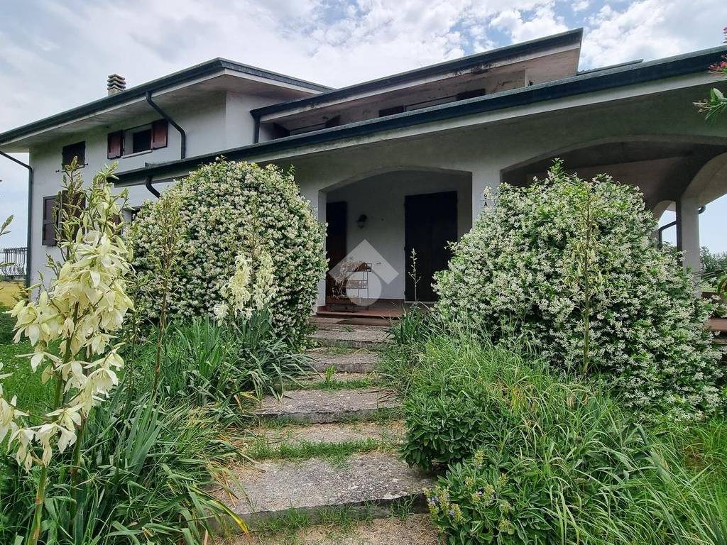 Villa a Bagnolo san vito - Foto 3