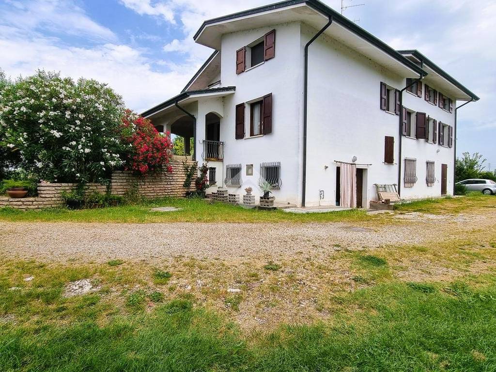 Villa a Bagnolo san vito - Foto 4
