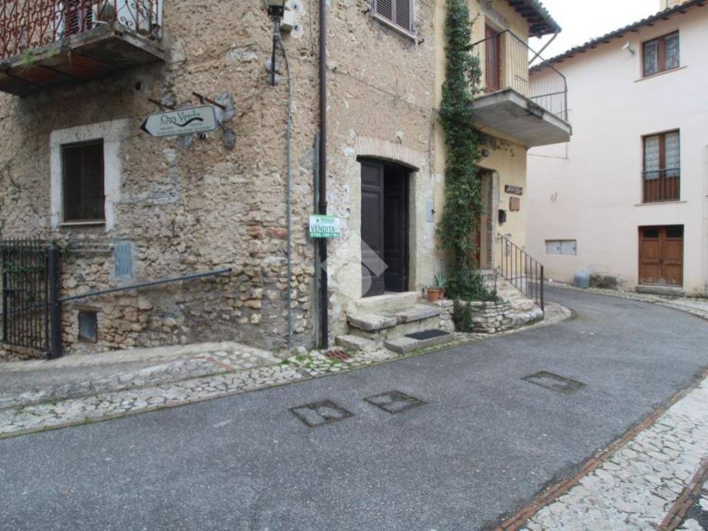 Appartamento a Poggio moiano in Via santa liberata, 13 - Foto 2