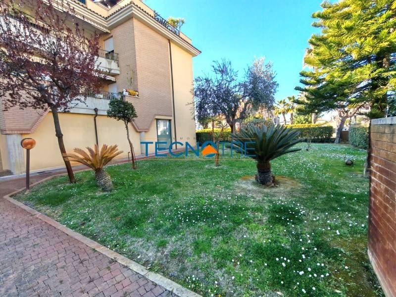 Appartamento a Martinsicuro in Via Molise, 5 - Foto 4