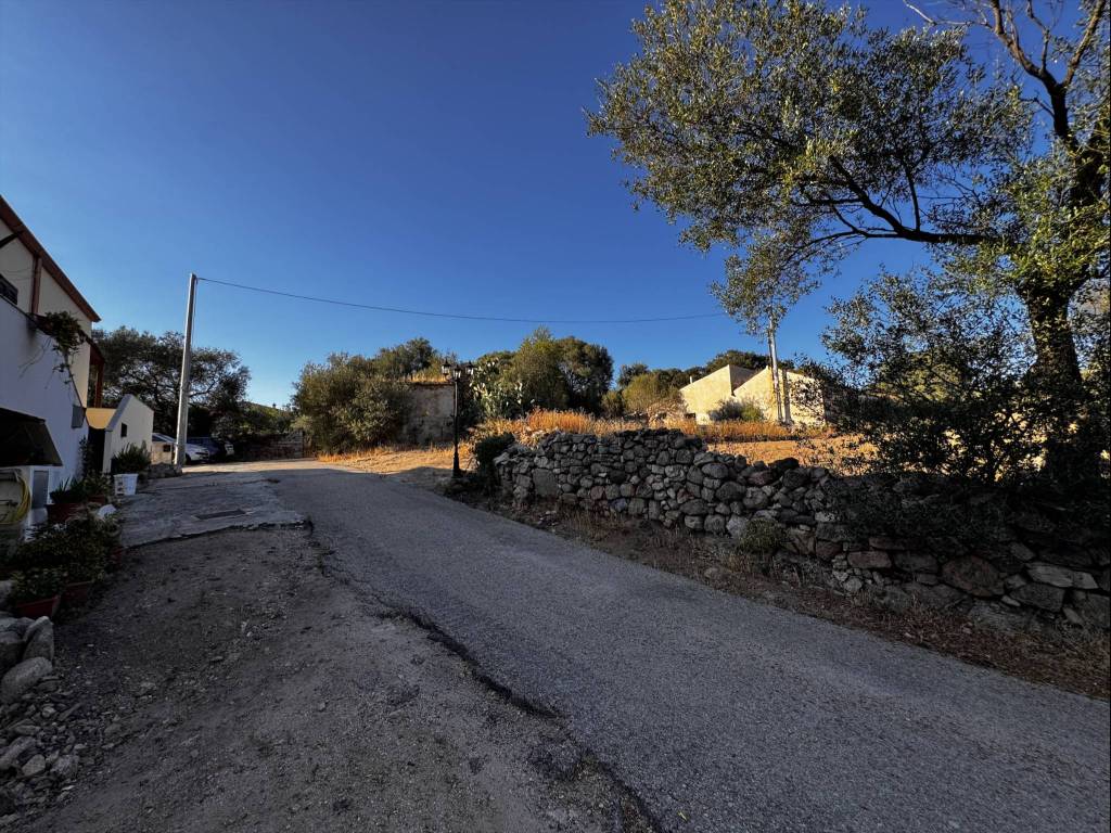 Terreno a Loiri porto san paolo in Via Giuseppe Mazzini - Foto 3