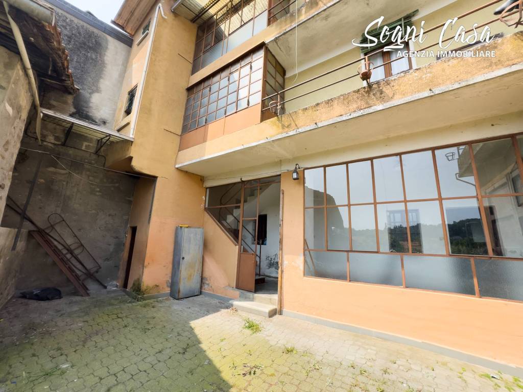 Casa indipendente a Borgosesia in Via Guglielmo Marconi - Foto 2