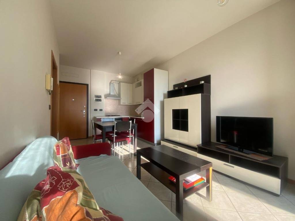 Appartamento a Codogno in VIALE MICHELANGELO BUONARROTI, 11 - Foto 4