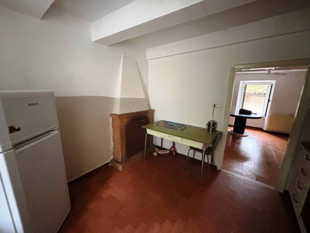 Casa indipendente a Esanatoglia - Foto 4