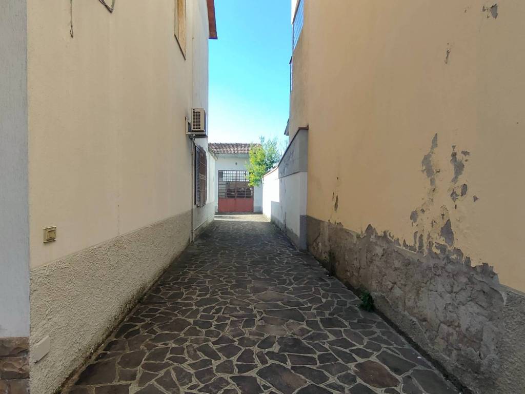 Casa indipendente a Prato in Via del Leone - Foto 2