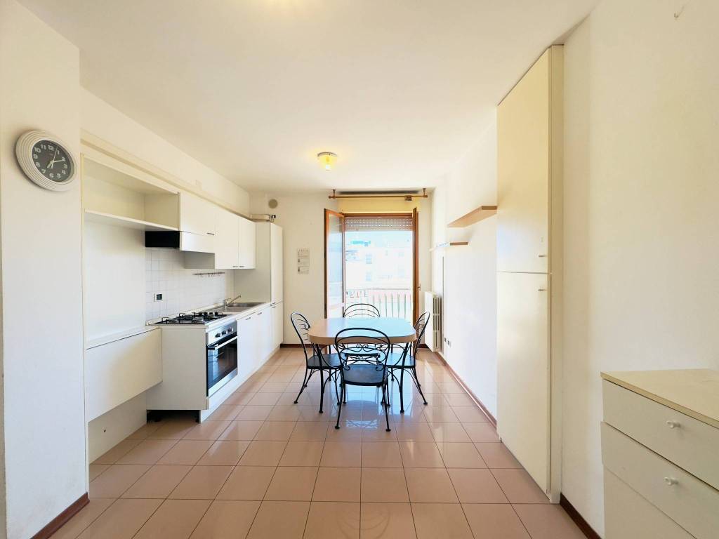 Appartamento a Riccione in Viale Francesco Petrarca - Foto 2