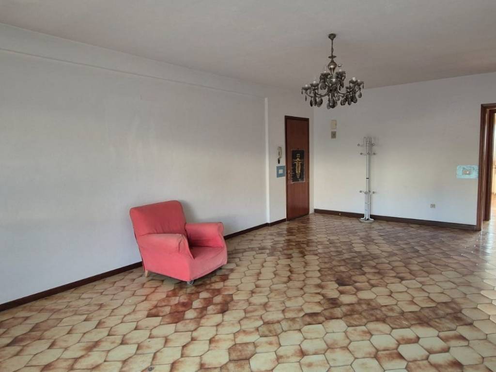 Appartamento a Viggiù in Via Martini Ignoti, 2 - Foto 5