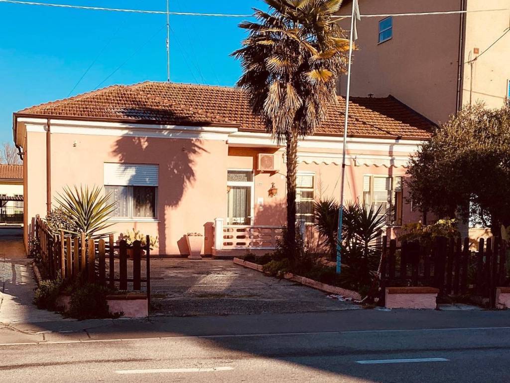 Villa a Porto tolle in Via Giacomo Matteotti, 189 - Foto 2