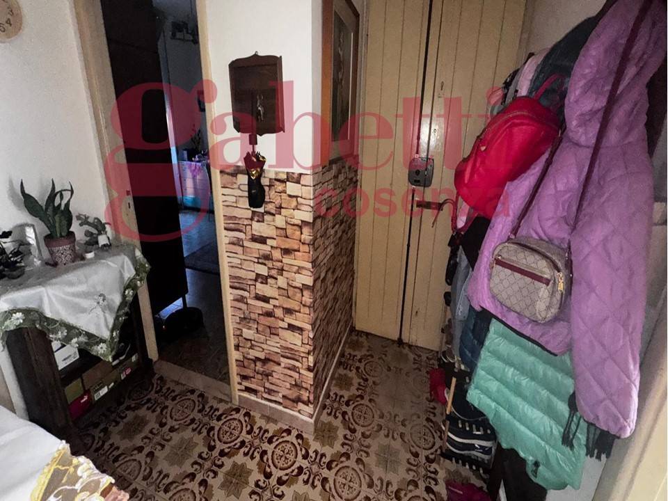 Appartamento a Cosenza in Cosenza via Pola, 4 - Foto 2