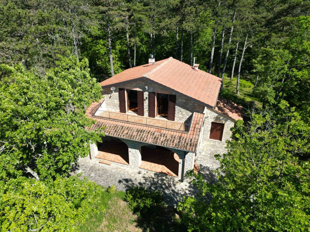 Rustico / casale a Tuoro sul trasimeno in Via dei Pini, 62 - Foto 2