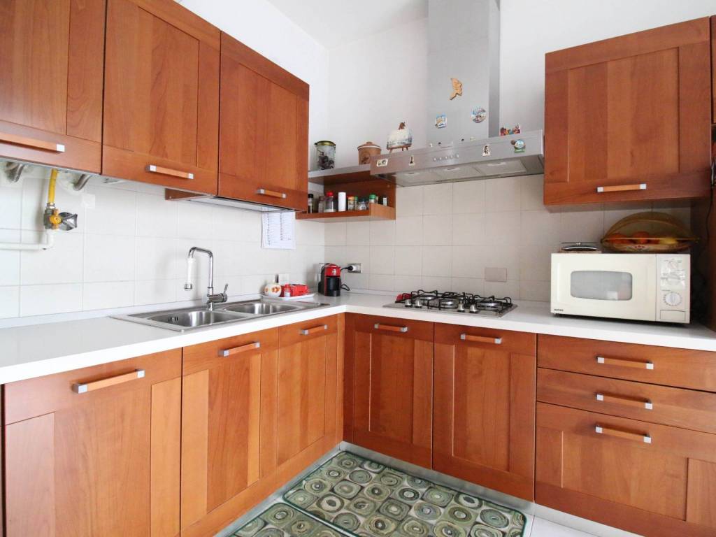 Appartamento a Caronno pertusella in Via John Fitzgerald Kennedy, 471 - Foto 2