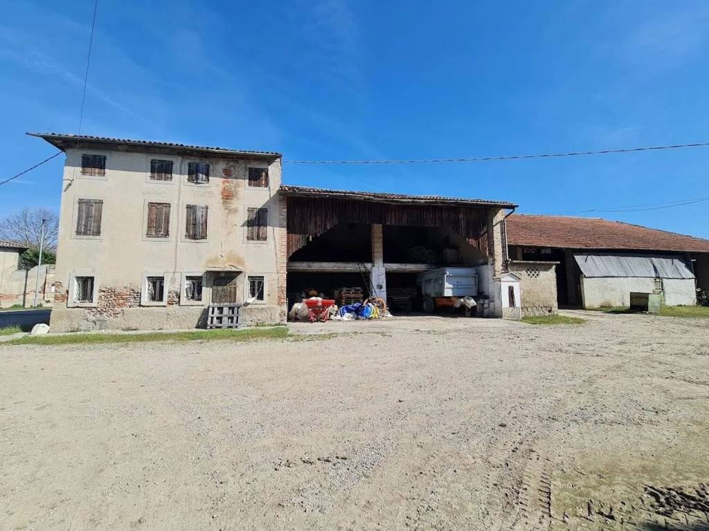 Rustico / casale a Nogarole rocca in Via Delle Salette S.N.C. - Foto 5