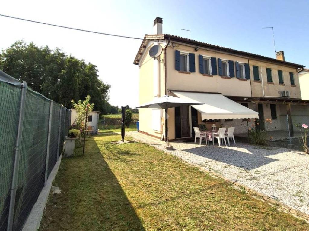 Villa a Treviso in Viale della Repubblica, 81 - Foto 2