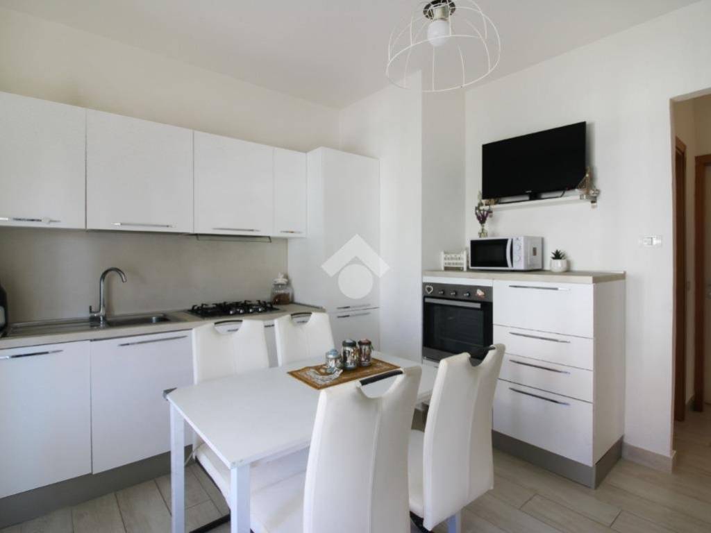 Appartamento a Alba adriatica in Via Maddalena, 11 - Foto 4