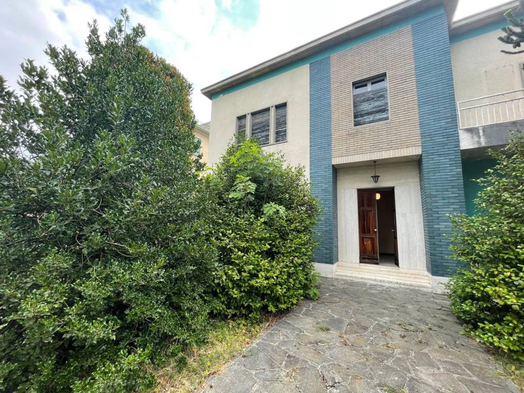 Villa a Oggiono in Via Lazzaretto, 31 - Foto 3