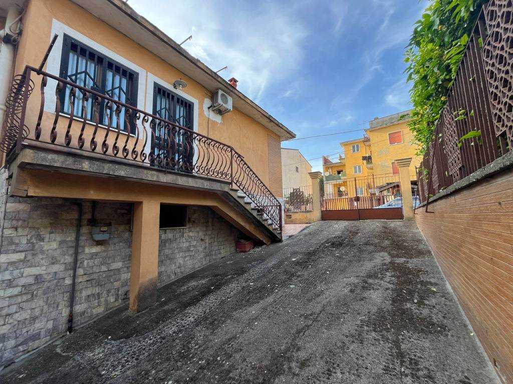 Villa a Maddaloni in Via Napoli - Foto 2