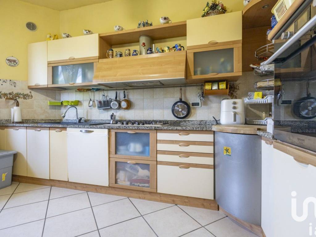 Appartamento a Loreto in Via UGO FOSCOLO - Foto 2