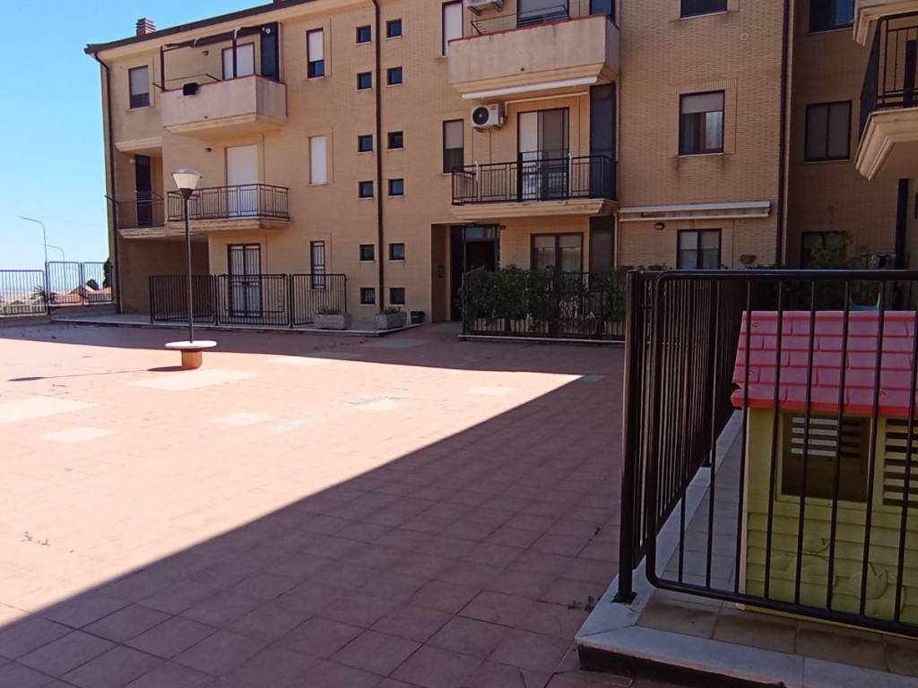 Appartamento a Troia in Viale John Fitzgerald Kennedy, 49 - Foto 2