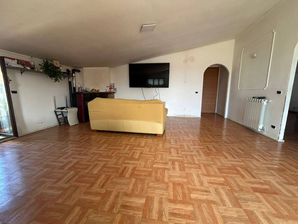 Appartamento a Aprilia in Via dei Pini - Foto 5