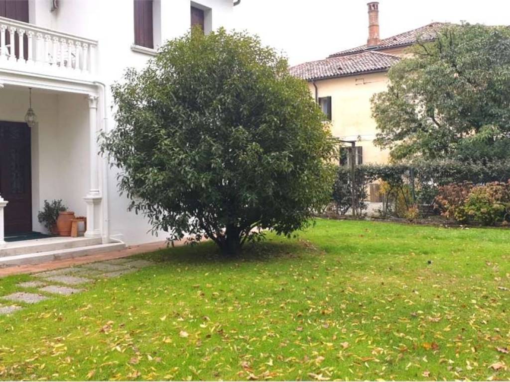Villa a Treviso in Via Ippolito Nievo, 4 - Foto 2