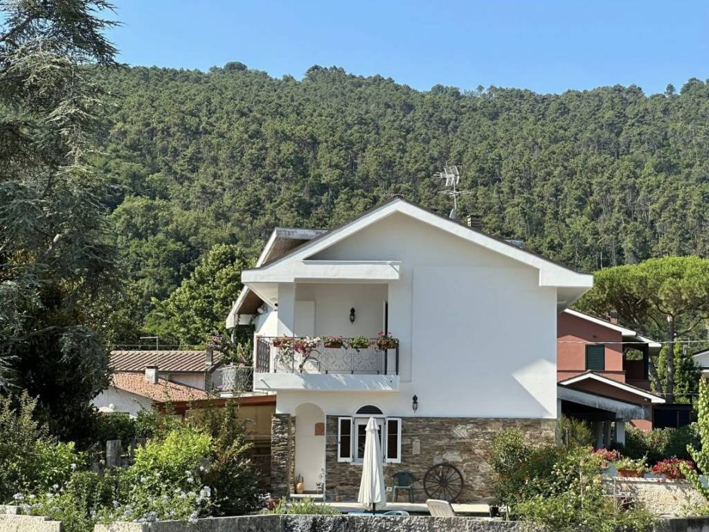 Villa a Ameglia in Via C. A. Fabbricotti - Foto 5