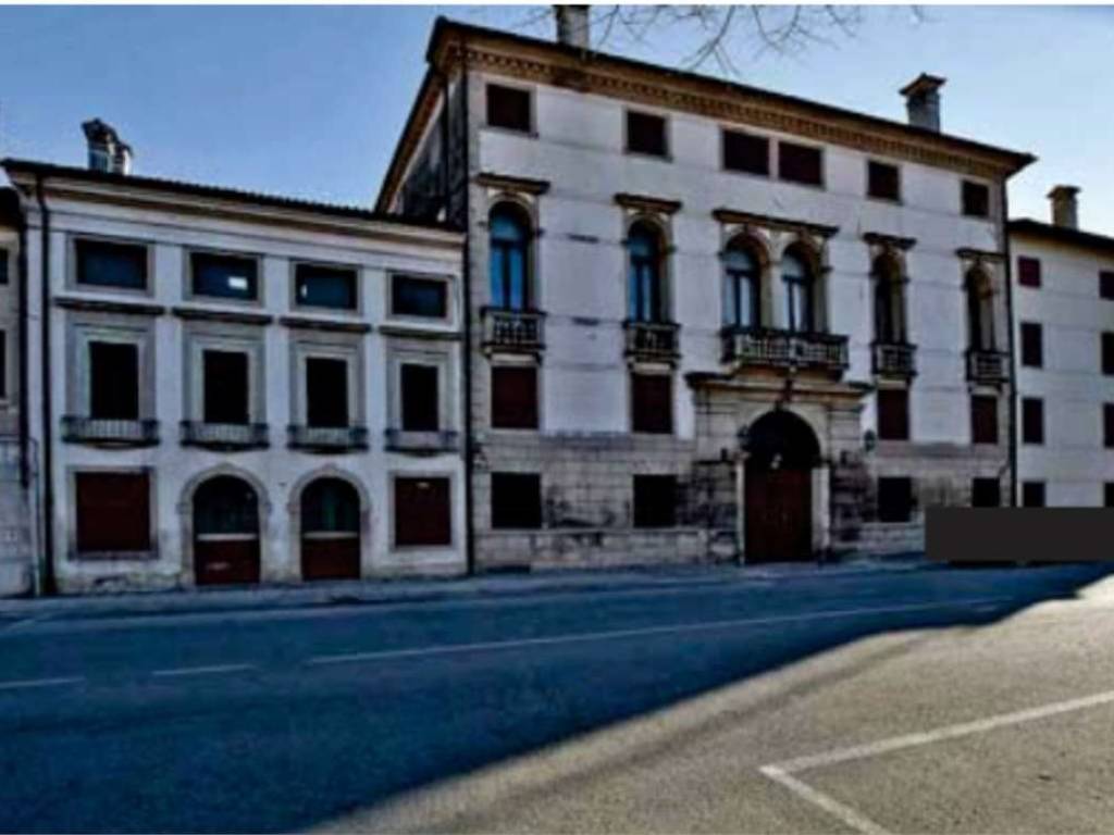 Palazzo / stabile a Vittorio veneto in Viale Camillo Cavour - Foto 2