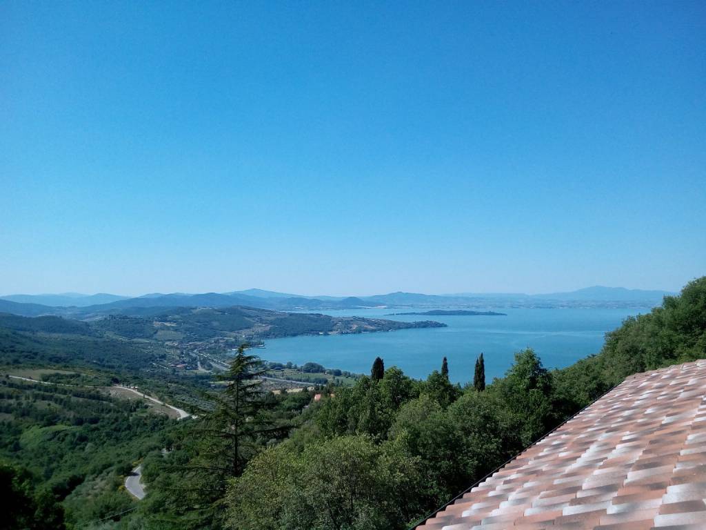 Villa a Passignano sul trasimeno in Strada Provinciale 142 - Foto 2
